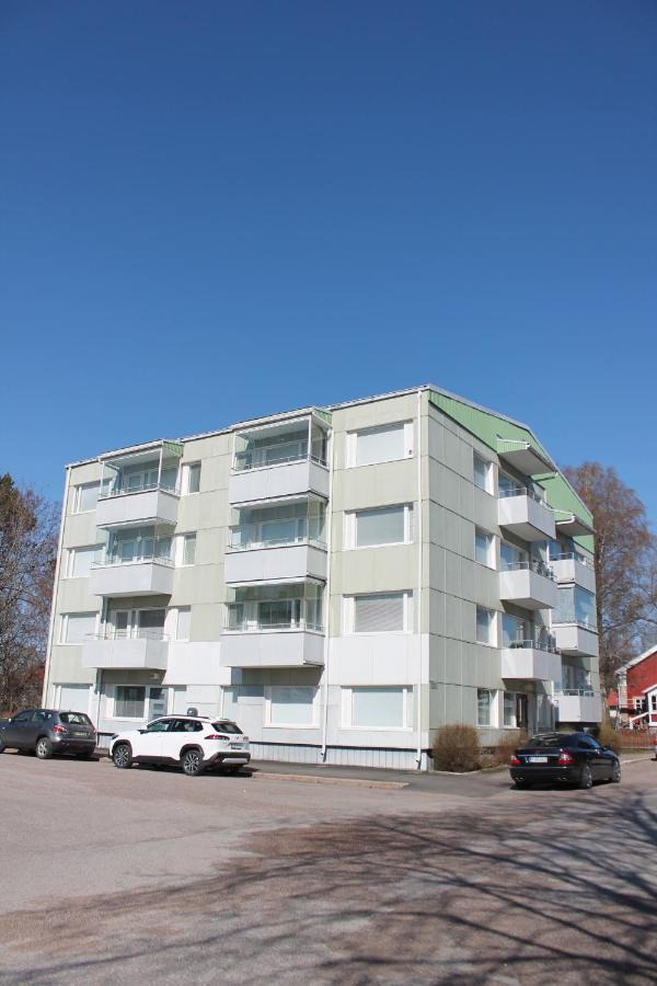 Hieno Kaksio Keskustassa Rauhallisella Alueella Loviisa Exteriör bild